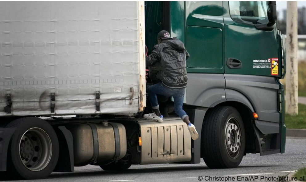 France: Eritrean migrant dies in Calais area